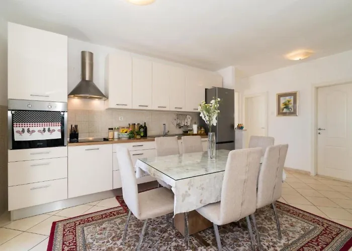 Zeljka Apartman *